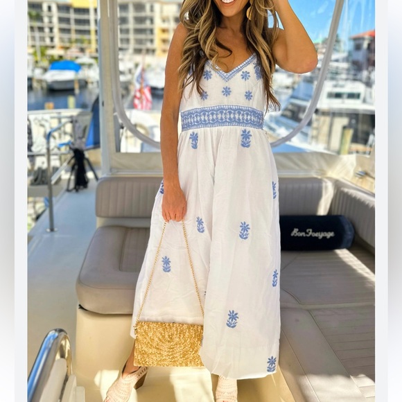 Gretchen Scott Designs Dresses & Skirts - Gretchen Scott Fiesta Time Dress in White/Periwinkle XS